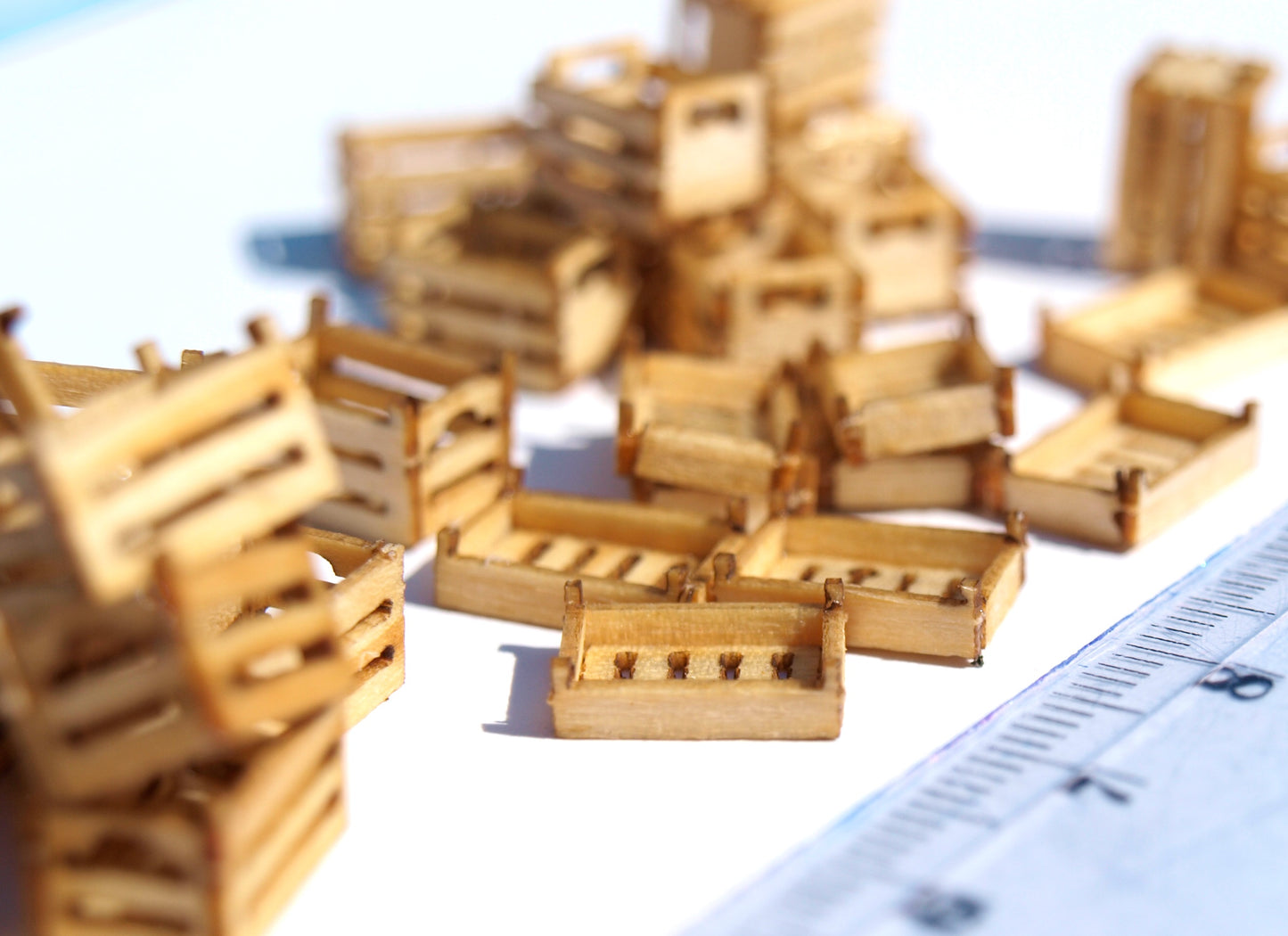 naaron88 built HO scale wooden crates for dioramas, dollhouses, miniature sceneries.