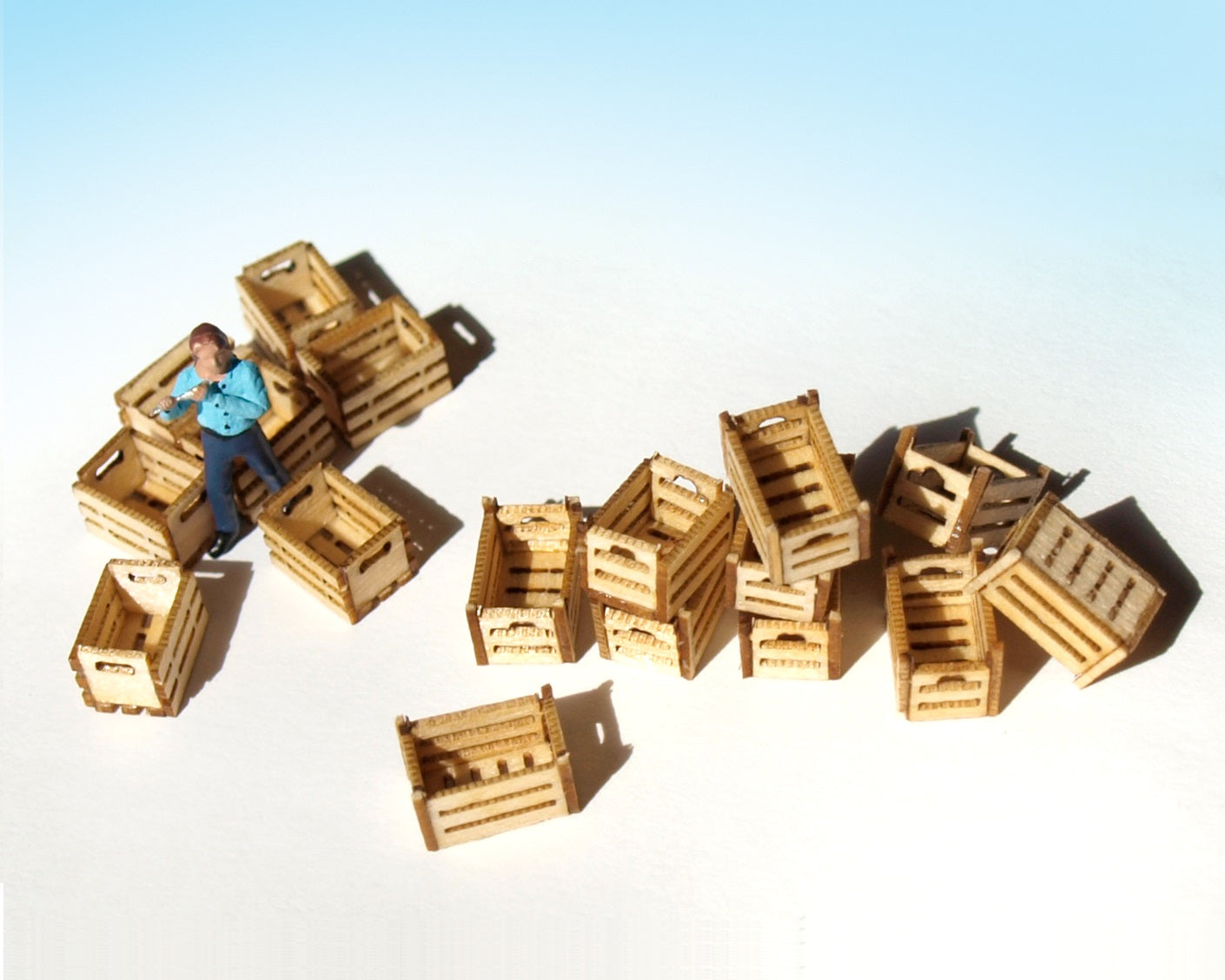 naaron88 built HO scale wooden crates for dioramas, dollhouses, miniature sceneries.