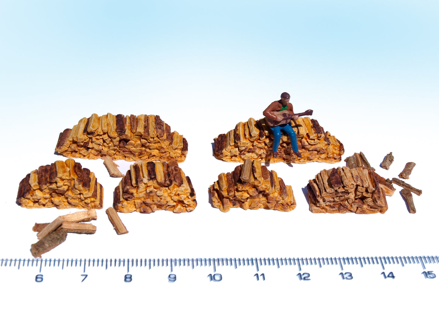 6x Miniatur-Holzstapel im Maßstab HO, bemalt, 3D-Modell im Maßstab 1:87