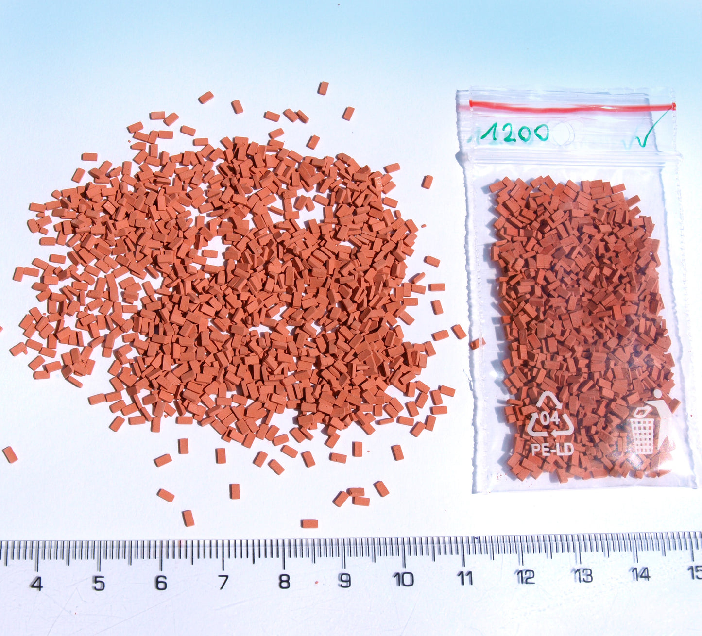 naaron88 HO N scale 1200 extreme tiny red bricks for railway dioramas.