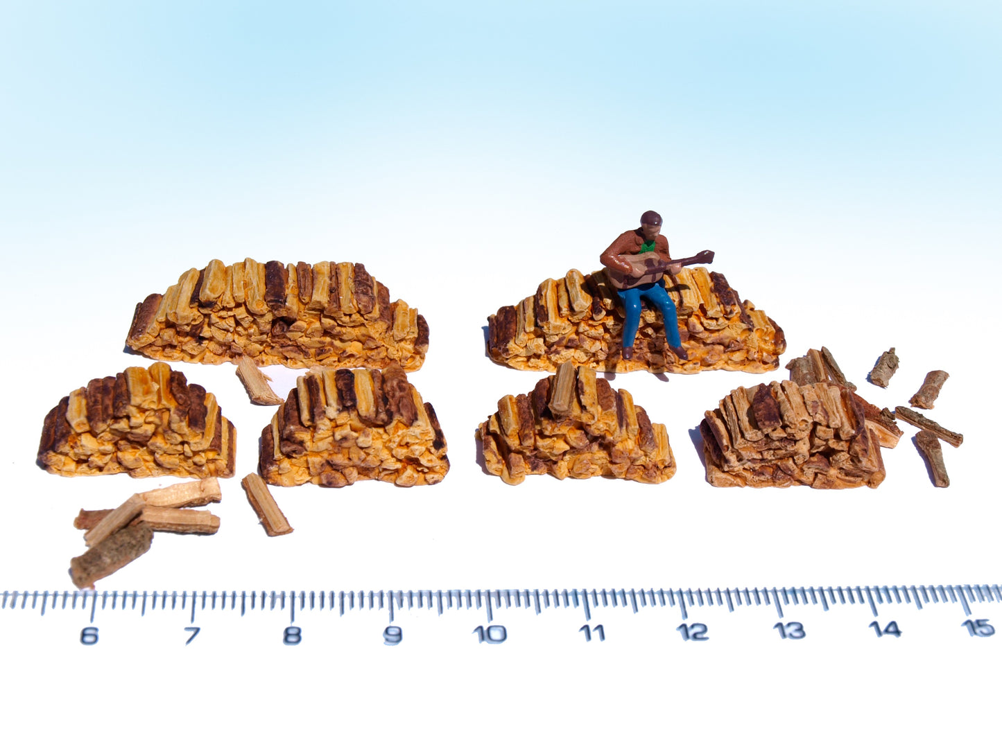 6x Miniature HO scale split firewood stacks painted, 1:87 scale model 3D