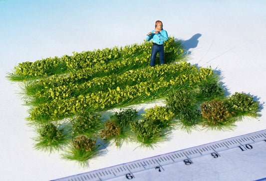 naaron88 miniature green garden plants set for HO scale dioramas, sceneries and dollhouses.